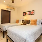 El Faro Oceanfront Apartments